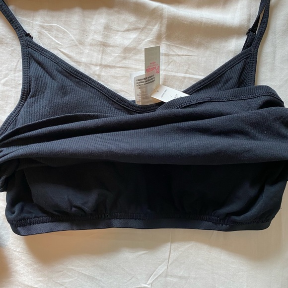 Pink by Victoria’s Secret crop tank, black, women’s Large, adjustable straps - Picture 2 of 4